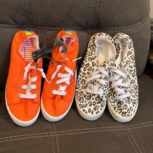 Time and true size 9 lace up slip on shoes.